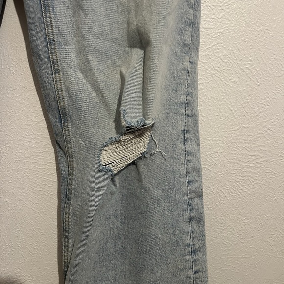 Tilly's wide legged jeans size 10 deconstruct light destroy wash cotton stretch - Picture 3 of 11